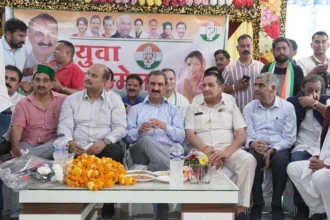 पौंग बांध विस्थापितों के साथ खड़ी सरकार - मुख्यमंत्री