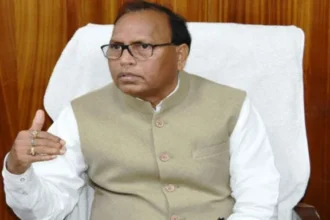 मंत्री ने किया जिला मौलिक शिक्षा अधिकारी को सस्पेंड