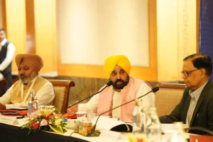मुख्यमंत्री ने वित्त आयोग से पंजाब के लिए मांगा स्पेशल पैकेज
