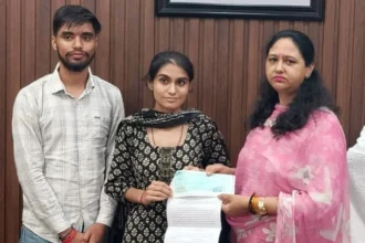 सीएम ने कर्ज में डूबे किसान को तुरंत पहुंचाई आर्थिक सहायता