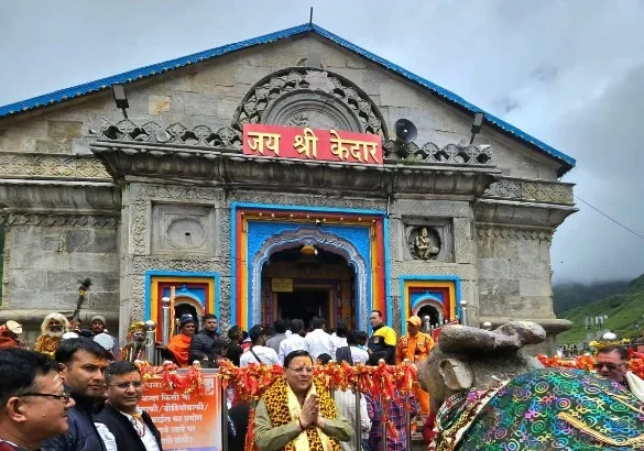 सीएम पुष्कर सिंह धामी ने किए बाबा केदारनाथ के दर्शन