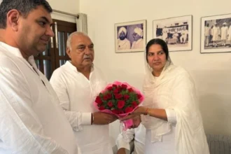 हुड्डा ने भिवानी में विरोधी दलों को दिया झटका