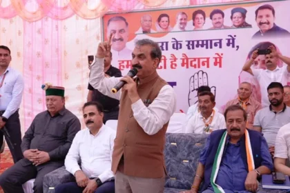 होशियार सिंह के सिर चढ़कर बोल रहा पैसे का गुरूर - सीएम