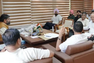 अंबाला में अवैध पोस्टर व होर्डिंग पर मंत्री ने तरेरी आंख