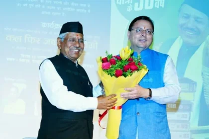 प्रसिद्ध लोक गायक नरेंद्र सिंह नेगी उत्तराखंड लोक सम्मान से सम्मानित