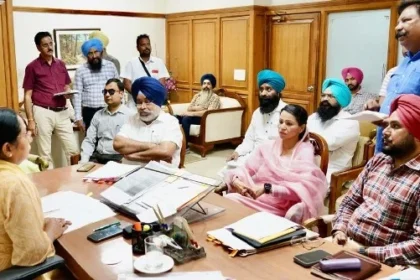 मंत्री ने की 'आरक्षण चोर पकड़ो मोर्चा' के प्रतिनिधियों के साथ बैठक