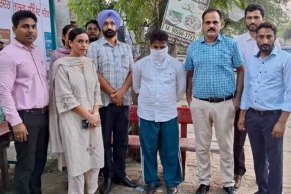 रिश्वत मामले में सेवा केंद्र का कंप्यूटर ऑपरेटर काबू