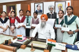 संधवां ने जापान दौरे से लौटे छात्रों को किया सम्मानित