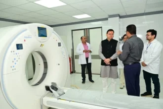 सीएम ने चंपावत में किया सीटी स्कैन मशीन का लोकार्पण