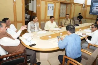 सीएम ने बादल फटने से हुए नुकसान पर बुलाई आपात बैठक
