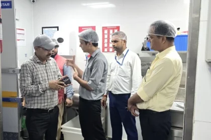 देहरादून में नामी खाद्य प्रतिष्ठानों पर छापेमारी