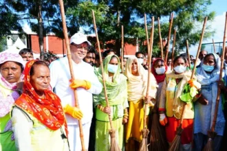 धामी सरकार से बनाया गांवों में कचरा प्रबंधन का लक्ष्य