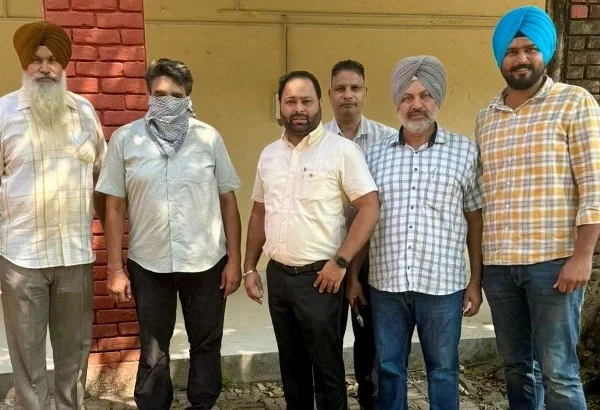 रिश्वत लेते सहायक सब-इंस्पेक्टर काबू