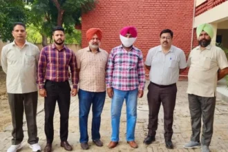 P.S.P.C.L. का हेड कैशियर रिश्वत लेते गिरफ्तार