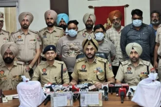 जेल वार्डन समेत तीन नशा तस्कर करोड़ों की ड्रग्स के साथ गिरफ्तार