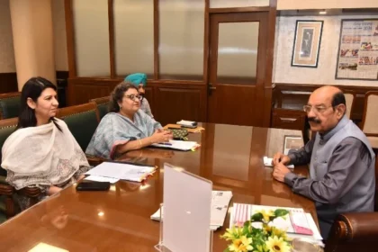 मंत्री ने किया स्वतंत्रता सेनानियों से जुड़े मुद्दे पर मंथन