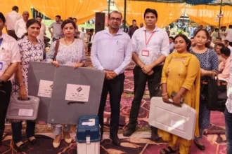 सज गए मॉडल बूथ, सखी मतदान केंद्रों पर वोटिंग करवाने निकली महिला पोलिंग टीम