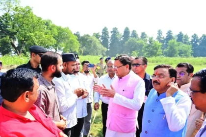 सीएम ने बन रहे एम्स सैटेलाइट सेंटर का किया निरीक्षण