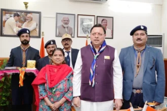भारत स्काउट एंड गाइड ने किया सीएम को अलंकृत