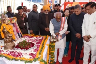 राज्यपाल ने स्कूल के वार्षिकोत्सव में लिया भाग