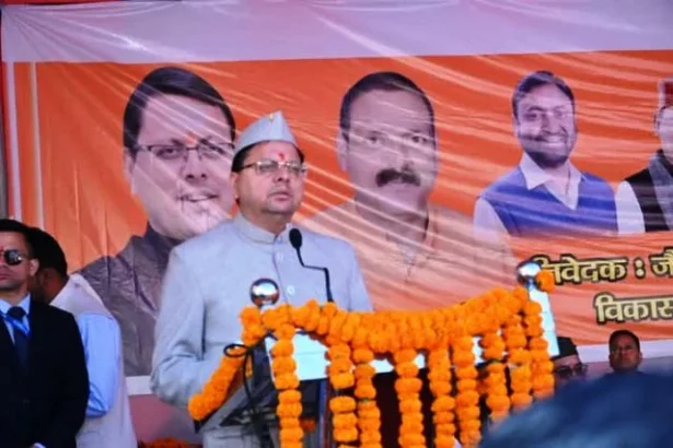 सीएम ने जौनपुर क्रीड़ा एवं सांस्कृतिक विकास महोत्सव में की शिरकत