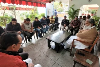 विज ने अफसरों से विकास कार्यों पर लिया अपडेट