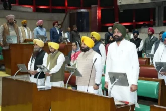 पंजाब विधानसभा द्वारा प्रतिष्ठित हस्तियों को श्रद्धांजलि अर्पित