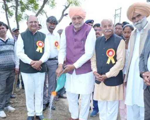 खेती में नई तकनीक अपनाएं किसान - कृषि मंत्री
