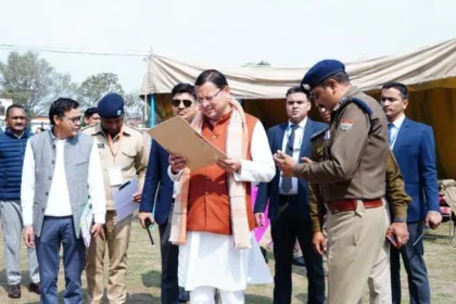 सीएम ने किया पुलिस कांस्टेबल भर्ती प्रक्रिया का निरीक्षण