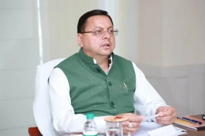 सीएम हेल्पलाइन को लेकर सीएम लापरवाह अफसरों से नाराज