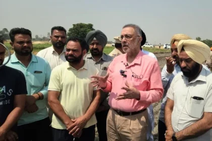 मंत्री ने की प्रभावित किसानों से की मुलाकात