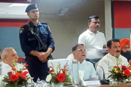 मंत्री राजेश नागर ने शिकायतों का मौके पर किया निपटारा