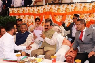 मुख्यमंत्री ने सिरमौर जिले के लोगों की समस्याएं सुनी
