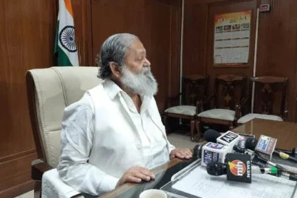 ‘‘आज देश युद्ध के मुहाने पर खड़ा है और ऐसे समय में सभी को एकजुटता दिखानी चाहिए’’- विज