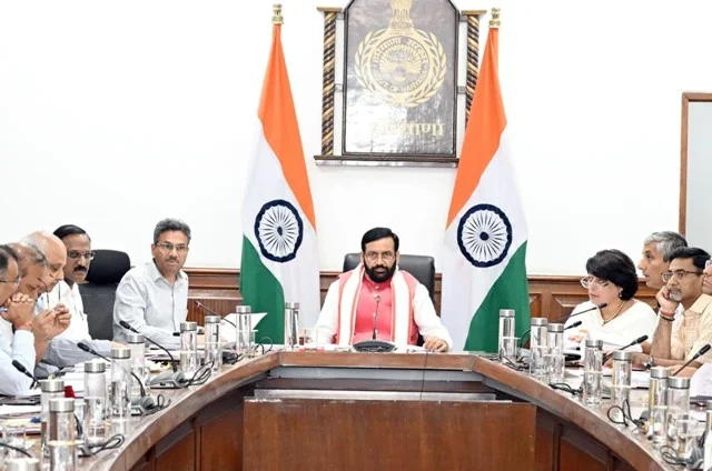 गांवों के नजदीक ई-लाइब्रेरी खोलने के निर्देश