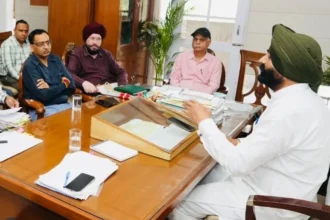 पंजाब में आउटसोर्स कर्मचारियों को कॉन्ट्रैक्ट पर लाने की तैयारी