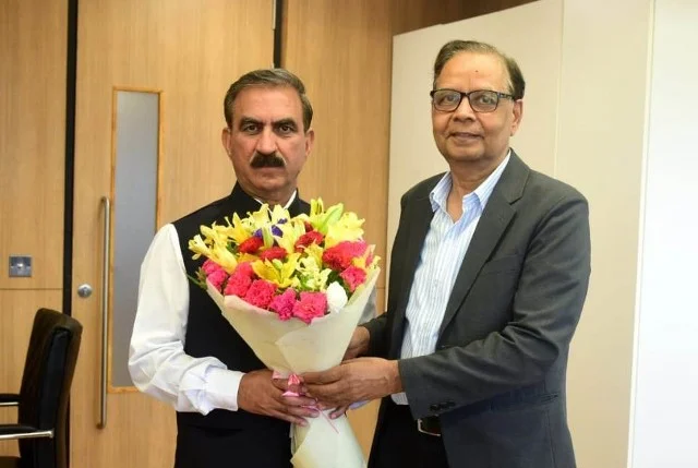 राज्य सरकार ने वित्त आयोग को सौंपा अतिरिक्त ज्ञापन