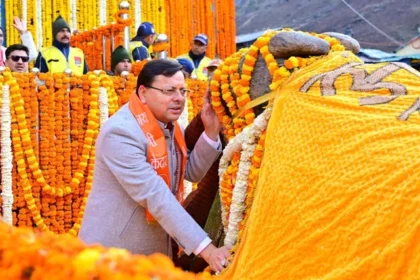 श्री केदारनाथ कपाट के कपाट खुले, हर-हर महादेव से गूंजी पूरी नगरी