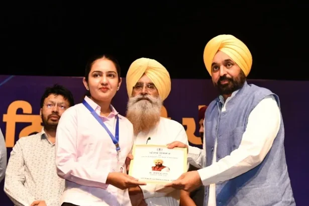 सीएम मान ने 450 युवाओं को दी नियुक्ति, कहा – "बनो सरकार के सिपाही"