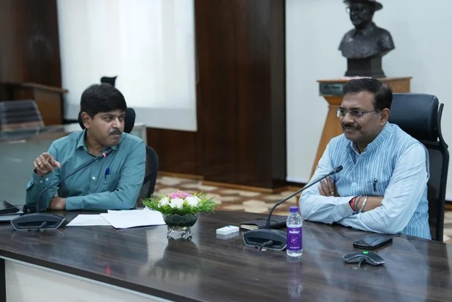 हरिद्वार कॉरिडोर के प्रोजेक्ट्स को प्राथमिकता देने के निर्देश
