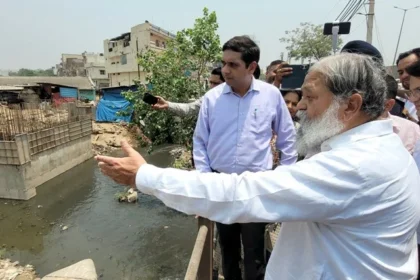 विज ने की अंबाला कैंट में मानसून से पहले बाढ़ प्रबंधन की समीक्षा