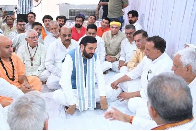 हरियाणा सीएम ने शोक व्यक्त किया, पूर्व मंत्री की मां का निधन