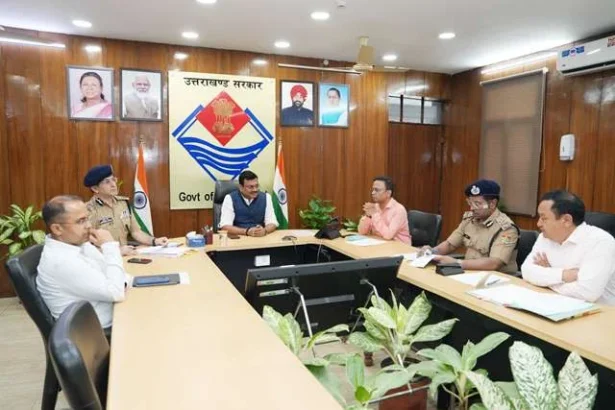 उत्तराखंड के धार्मिक स्थलों पर भीड़ प्रबंधन चर्चा