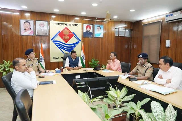 उत्तराखंड के धार्मिक स्थलों पर भीड़ प्रबंधन चर्चा