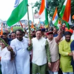 धामी ने निकाली तिरंगा यात्रा, देहरादून में दिखा देशप्रेम