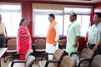 मुख्यमंत्री ने प्रशासनिक कार्यालयों की कार्यप्रणाली जानी