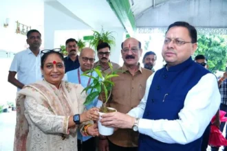 सीएम धामी और विधानसभा अध्यक्ष के बीच हुई भेंट