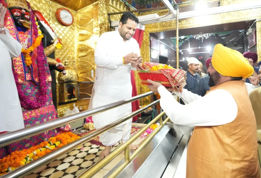 सीएम मान ने श्री काली माता मंदिर में की प्रार्थना, जताया समर्पण