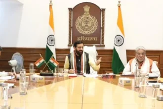 सैनी ने अधिकारियों को दिए 'लखपति दीदी' योजना को तेज करने के निर्देश