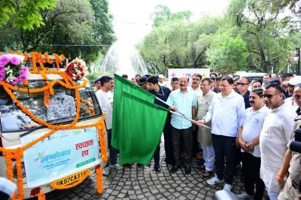 स्वच्छ उत्सव कार्यक्रम से सीएम धामी ने दी स्वच्छता का संदेश